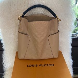 LV purse/hand bag